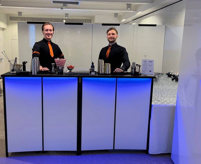 Mobile bar and Mixologists