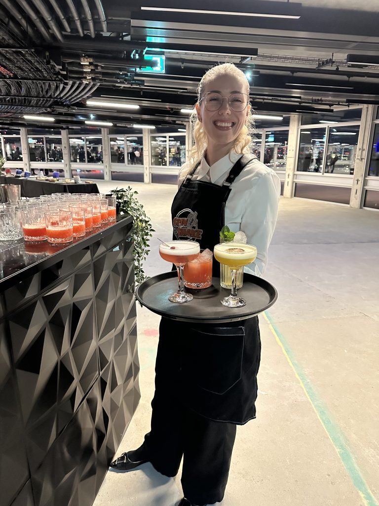 Cocktail Waiter Hire